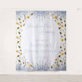 She's Found Her Honey Bridal Shower Backdrop タペストリー (正面)