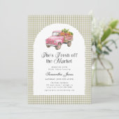 She's Fresh Off The Market Gingham Bridal Shower 招待状 (スタンド正面)