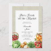 She's Fresh Off The Market Gingham Bridal Shower 招待状 (正面)