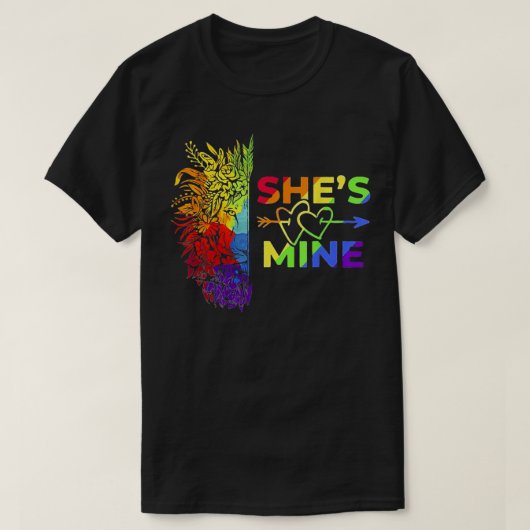 Shes Mine Im彼女のLGBTライオンカップル恋人LGBT Pri Tシャツ (デザイン正面)
