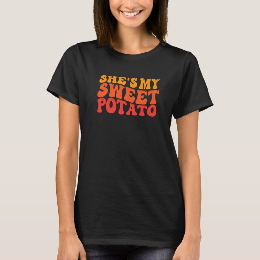 Shes My Sweet Potato I Yam Set Thanksgiving Couple Tシャツ (正面)