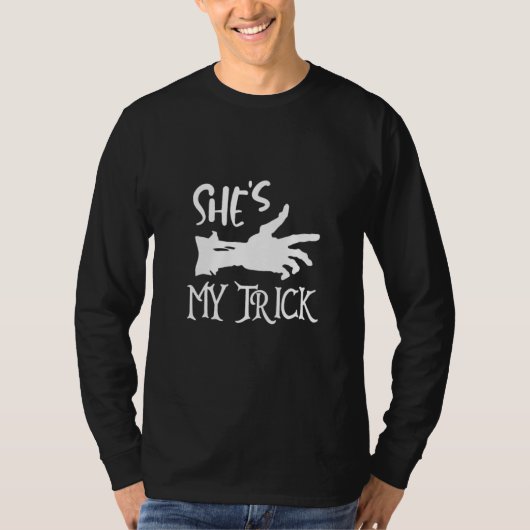 She's My Trick He's My Treat Couples Skeleton Hand Tシャツ (正面)