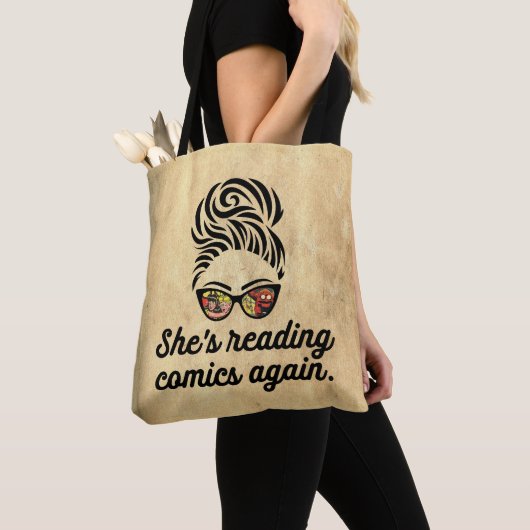 "She's Reading Comics Again" Tote Bag トートバッグ (クローズアップ)