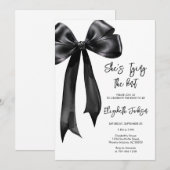 She's Tying the Knot Black Bow Bridal Shower 招待状 (正面/裏面)