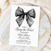 She's Tying The Knot Black Bow Bridal Shower 招待状
