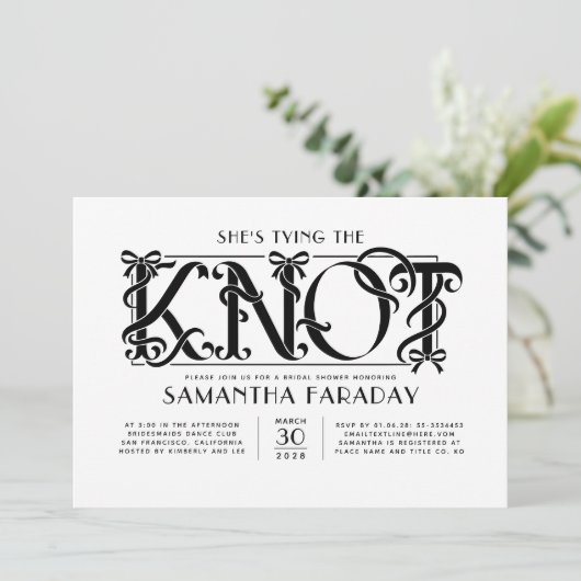 She's Tying The Knot Black Bow Bridal Shower 招待状 (スタンド正面)