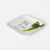 She's Tying The Knot Chartreuse Bow Bridal Shower ペーパープレート (傾斜あり)