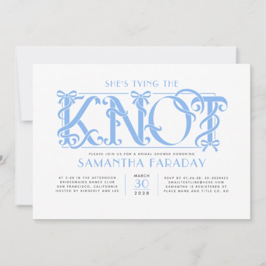 She's Tying The Knot Dusty Blue Bow Bridal Shower 招待状 (正面)