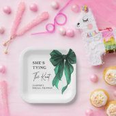 She's Tying The Knot Green Bow Bridal Shower ペーパープレート (パーティー)