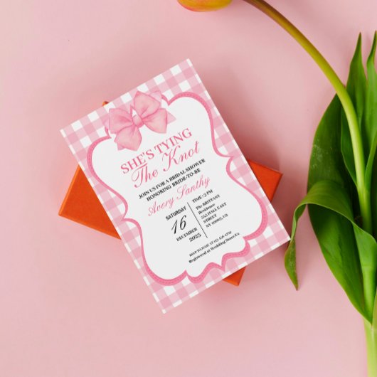 She's Tying the Knot Pink White Bridal Shower 招待状