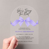 Shes Tying the Knot Purple Bow Photo Bridal Shower アクリル招待状 (インサイチュ (ポータブル))