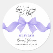 She's Tying the Knot Purple Bow Shower Sticker ラウンドシール (正面)