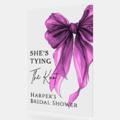 She's Tying The Knot Purple Bow Welcome Sign アクリルサイン (傾斜)