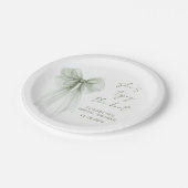 She's Tying The Knot Sage Green Bow Bridal Shower ペーパープレート (アングル)