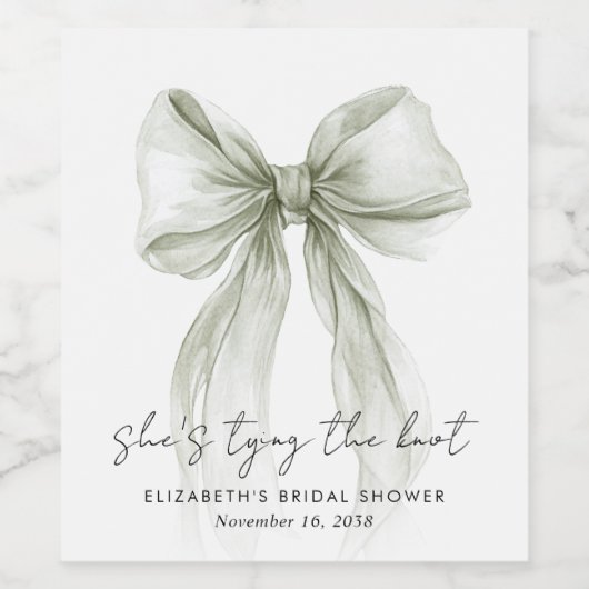 Shes Tying The Knot Sage Green Bow Bridal Shower ワインラベル (シングルラベル)