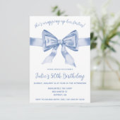 She's Wrapping Up Her Forties! Blue Bow Birthday 招待状 (スタンド正面)