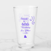 Shhそれは60歳の誕生日の追加の名前パープルスペインの r タンブラーグラス (裏面)