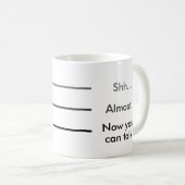 Shhほとんど今計量カップのコーヒーを話すことができます コーヒーマグカップ (正面右)