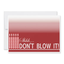 Shhサプライズ誕生日パーティーの招待 | レッド