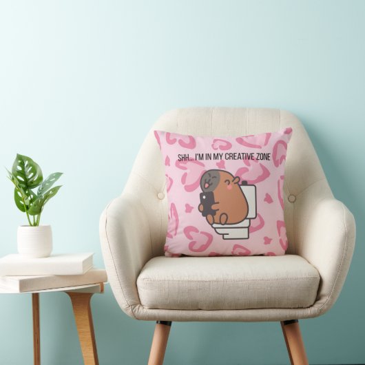 Shh… I’m in My Creative Zone | Funny Capybara Deco クッション (椅子)