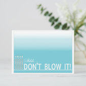 Shh Supplise Birthday Partyの招待|ティール（緑がかった色） 招待状 (スタンド正面)