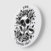Shhh...コーヒーを最初に ラージ壁時計 (傾斜)