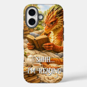 Shhh… 読書中 読書好きのドラゴン Case-Mate iPhoneケース (裏面)