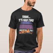 Shhh  It's Nap Time  Sleepy German Shepherd Tシャツ (正面)