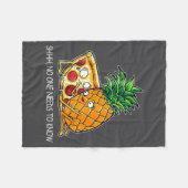 Shhh Needs To Know Zza Ne Funny Saying Quote  フリースブランケット (正面(横))