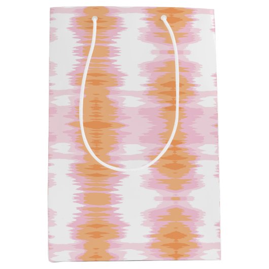 Shimmer Ikat in Pink and Orange ミディアムペーパーバッグ (正面)