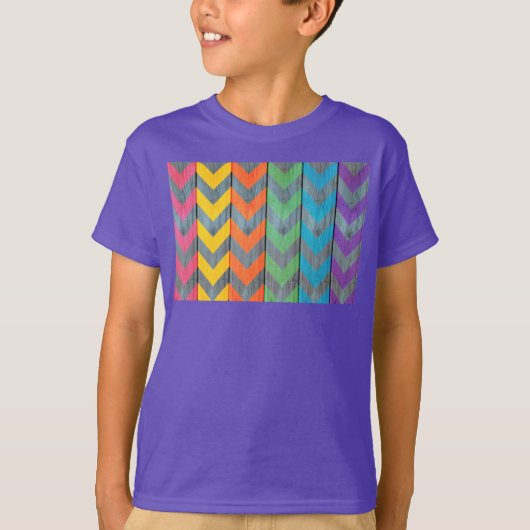 Shirleyテイラー著木製の質のシェブロンパターン Tシャツ (正面)