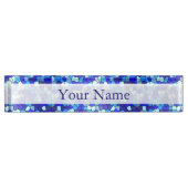 Shirley Taylorによるブルーステンドグラスの色合い デスクネームプレート (正面)