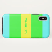 Shirley Taylorによる黄色、緑、青ストライプのワイド Case-Mate iPhoneケース (裏面(横))