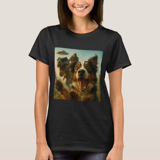 Shocked Australian Shepherd Dog T-rex Bigfoot Ufo  Tシャツ (正面)
