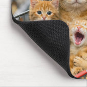 Shopping Cart Filled with Orange Tabby Cats マウスパッド (コーナー)