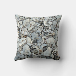 Shoreline Shells Coastal Pillow クッション