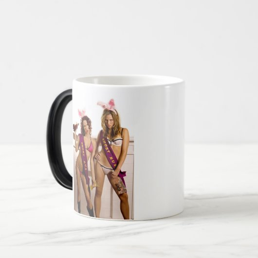 ShortBusのバニーの熱Bodのマグ! モーフィングマグカップ (正面左)