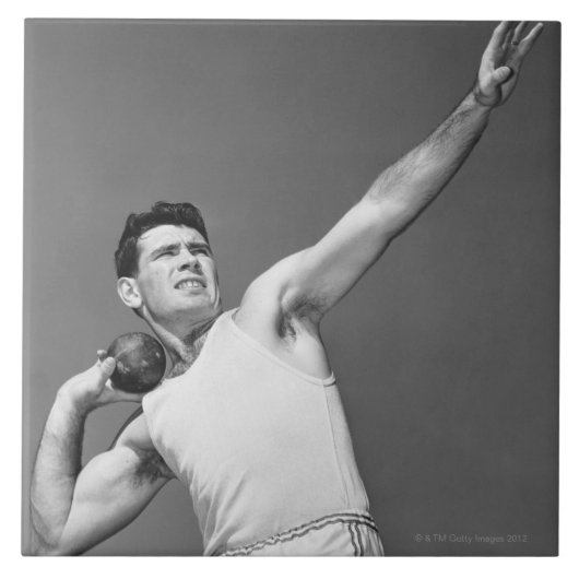 Shotputを投げている人 タイル (正面)