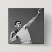 Shotputを投げている人 缶バッジ (正面)