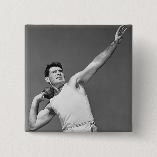 Shotputを投げている人 缶バッジ (正面)