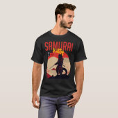 Show Your Feline Side Custom Samurai Kitty Tシャツ (正面フル)