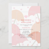 Showered with Love Pink Umbrellas Baby Shower 招待状 (正面)