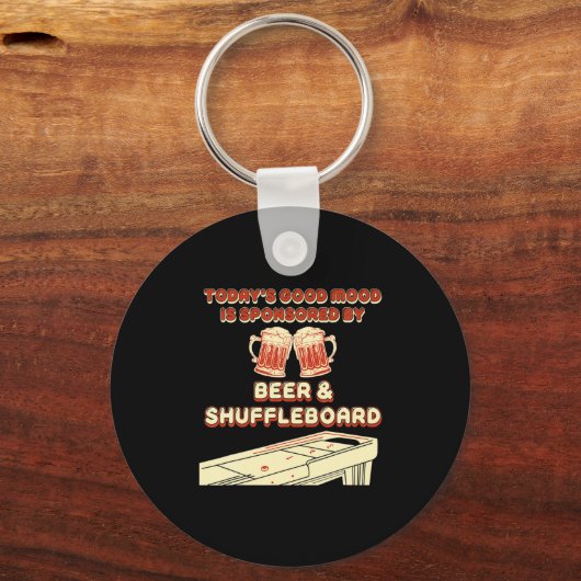 Shuffleboard Player Beer  キーホルダー (正面)