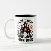 Shut Your Front Door マグカップ – かわいいハロウィンのお化け (左)