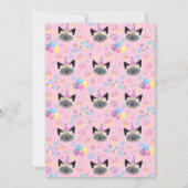 Siamese Cat Birthday Invitation in Pink 招待状 (裏面)