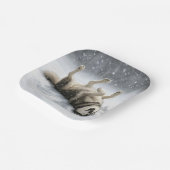 Siberian Huskey Creating a Snow Angel ペーパープレート (傾斜あり)