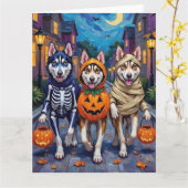 Siberian Husky Trick-or-Treating Halloween Costume カード (黄色い花)