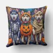 Siberian Husky Trick-or-Treating Halloween Costume クッション (裏面)