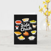 Side Chick Funny Thanksgiving Foodie Friendsgiving カード (黄色い花)