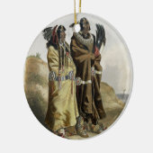 Sih-ChidaおよびMahchsi-Karehde、Mandanのインディアン、pla セラミックオーナメント (左)